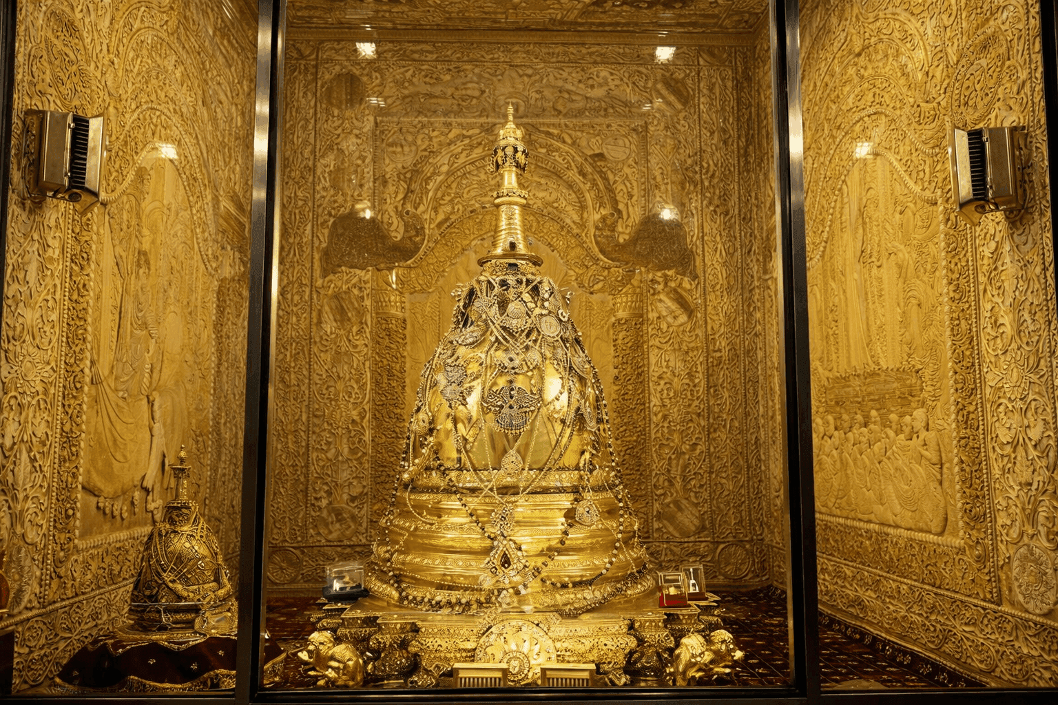 Interior shrine placeholder