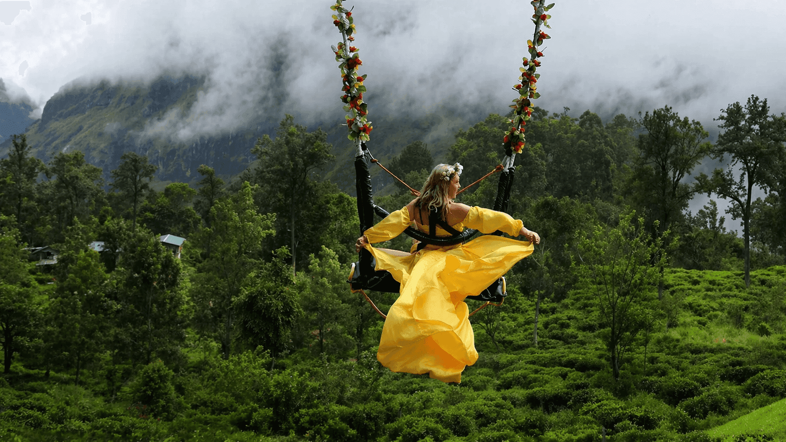 Scenic train ride through Sri Lankan tea country